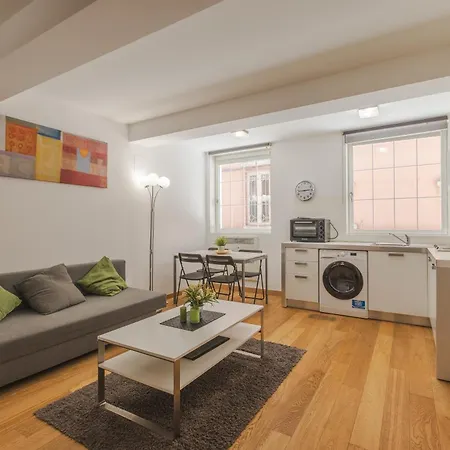 Lazzaro Hub - Nel Cuore Di Appartement